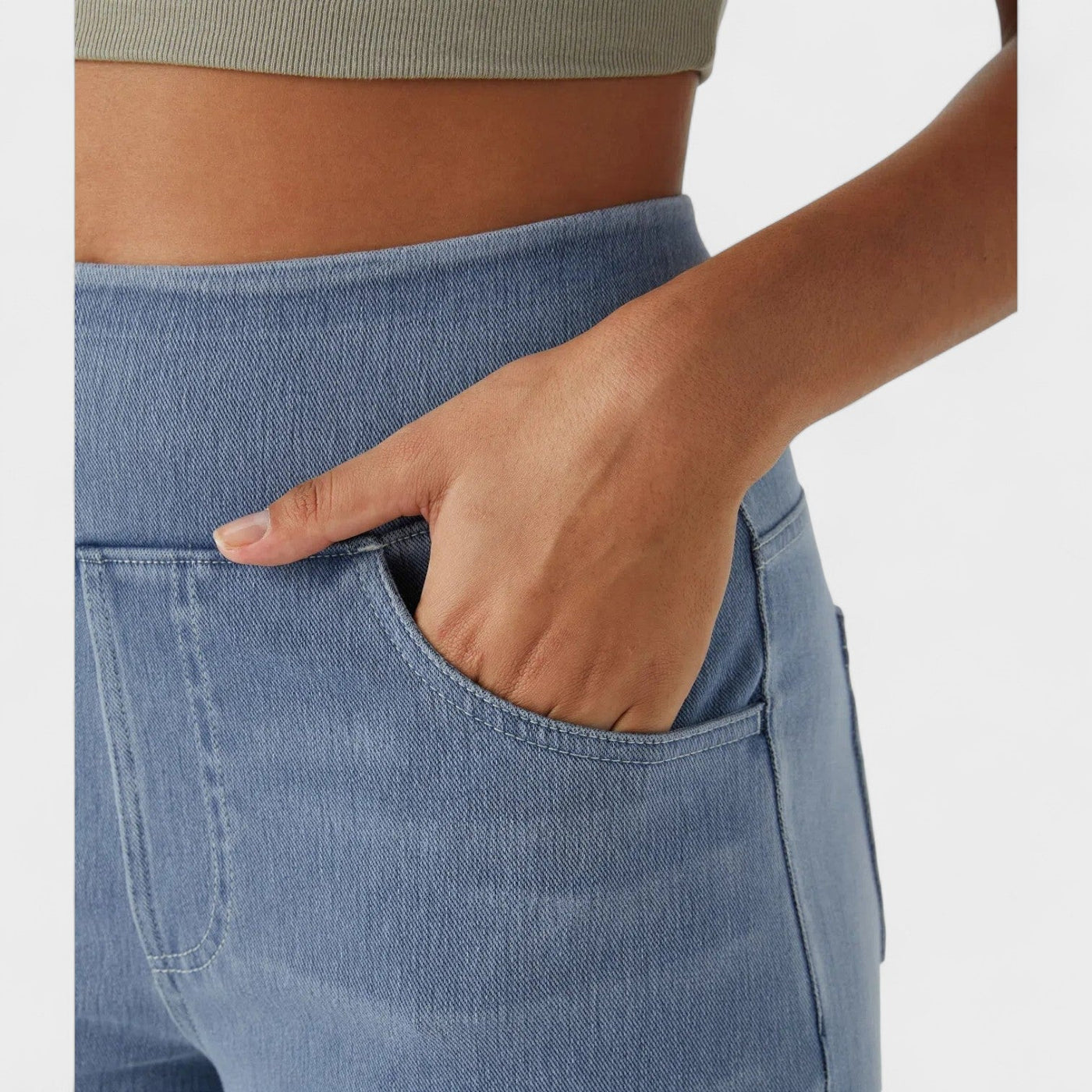 Clara – Pantalón Vaquero de Corte Ancho