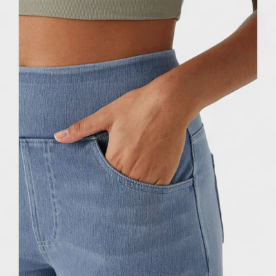 Clara – Pantalón Vaquero de Corte Ancho