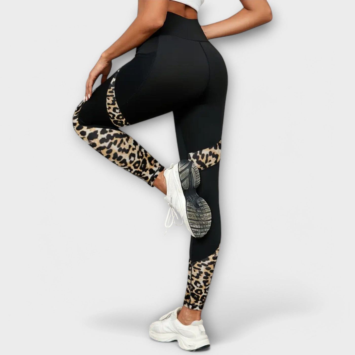 Pantalón de entrenamiento de talle alto con estampado de leopardo